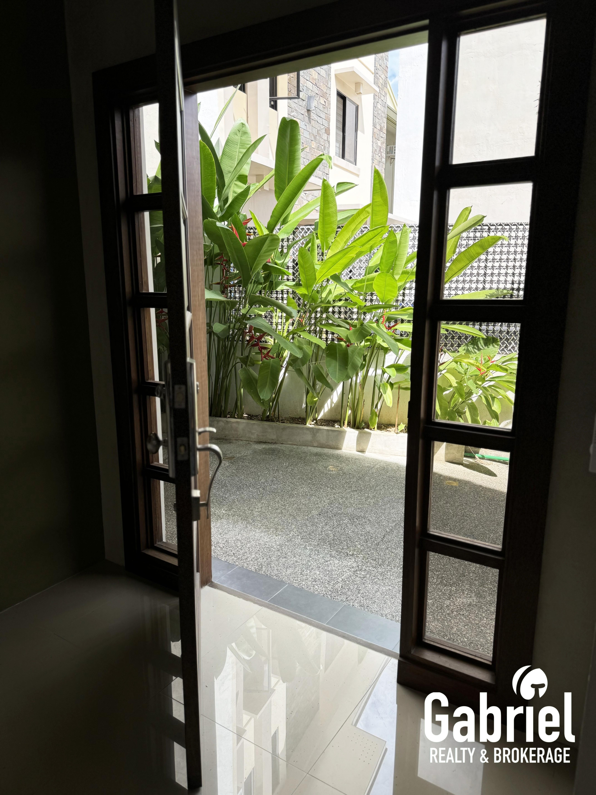 Mahogany Grove house for sale
