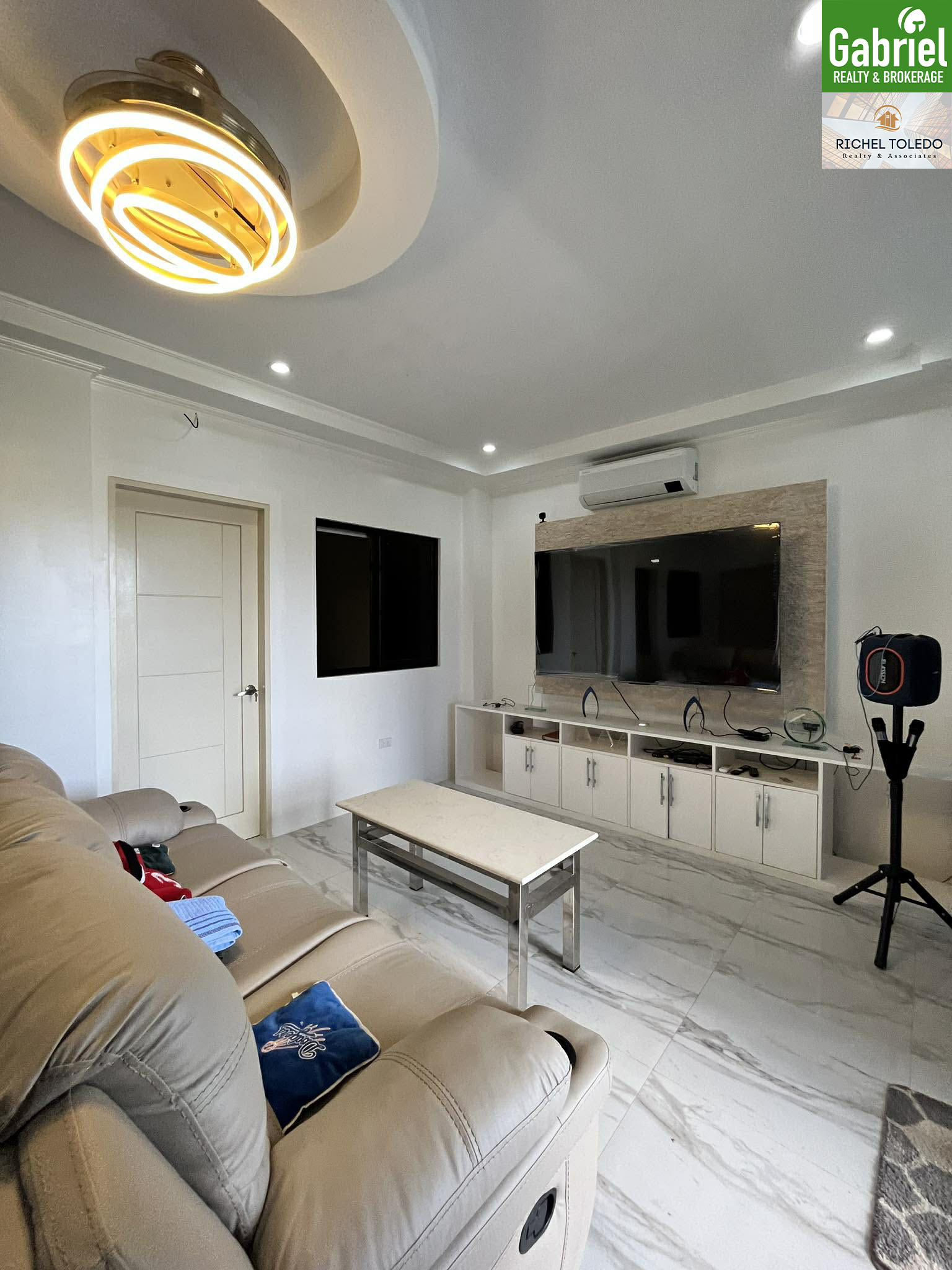 Victoria Heights house for sale