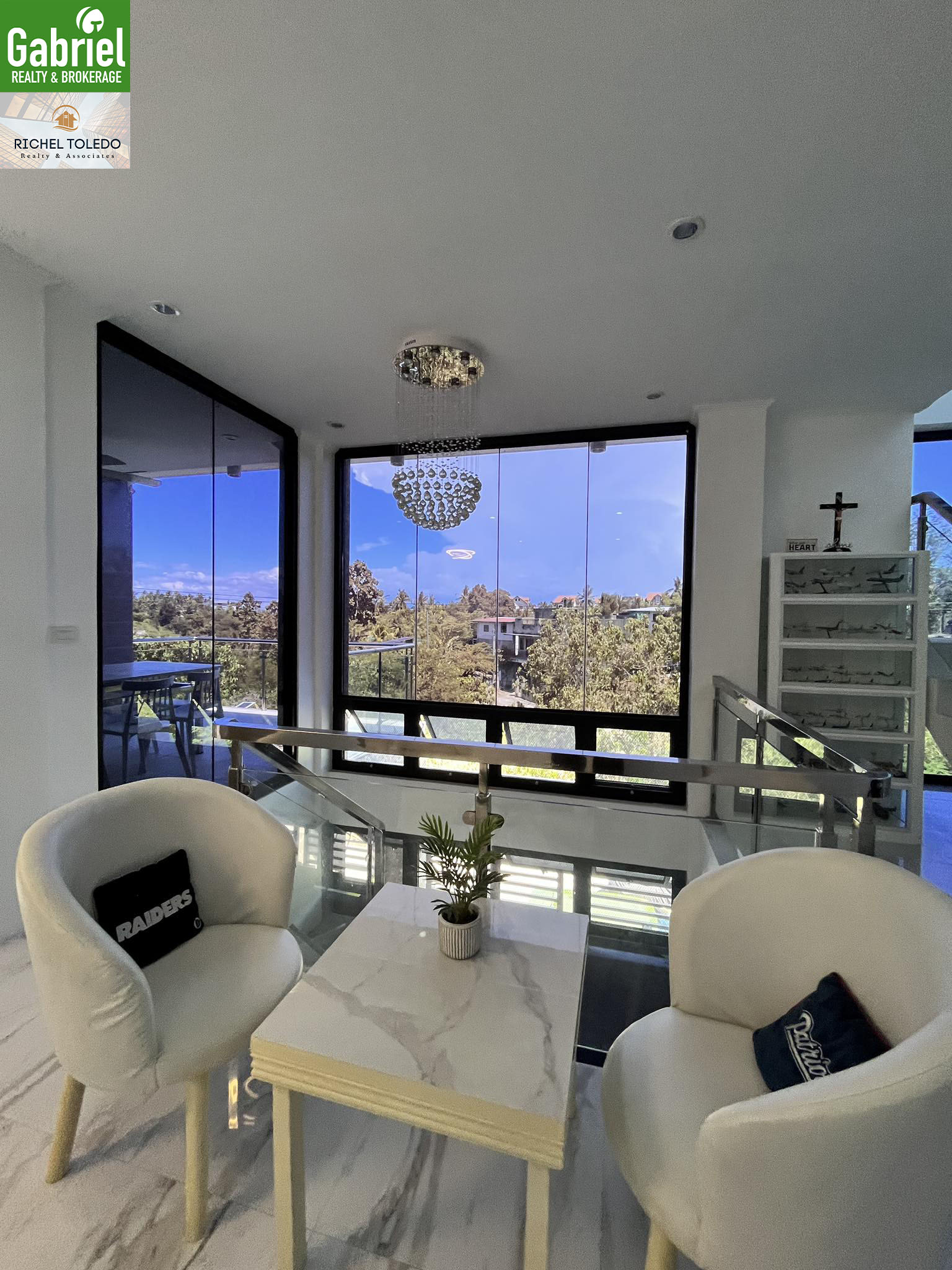 Victoria Heights house for sale