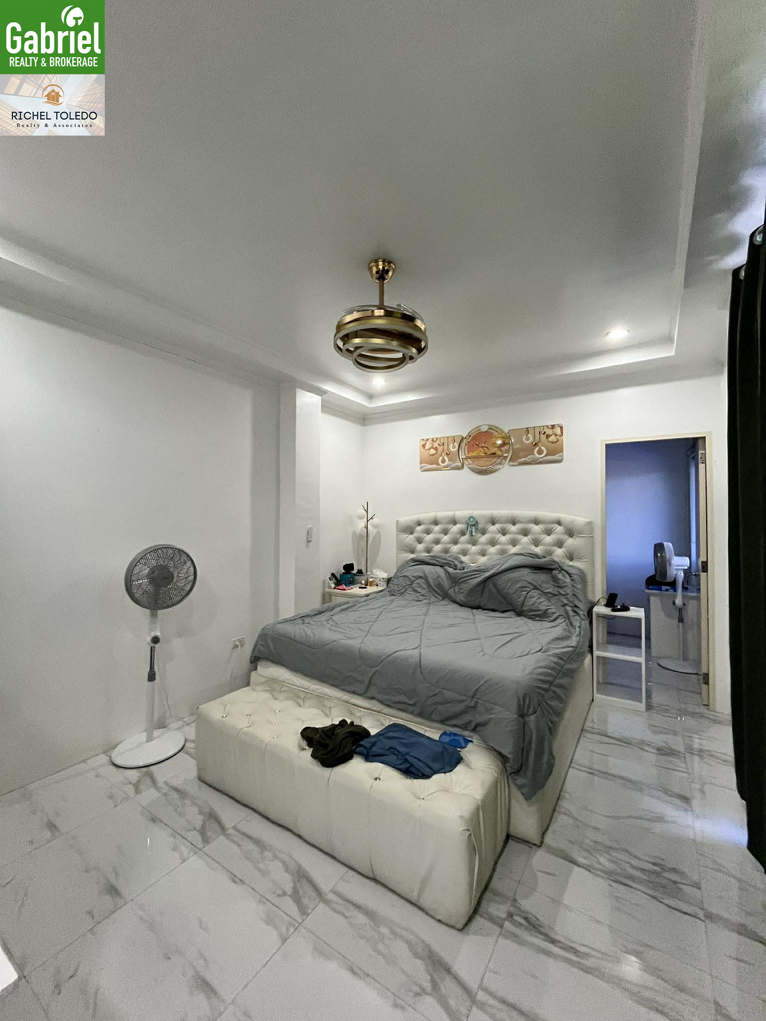 Victoria Heights house for sale