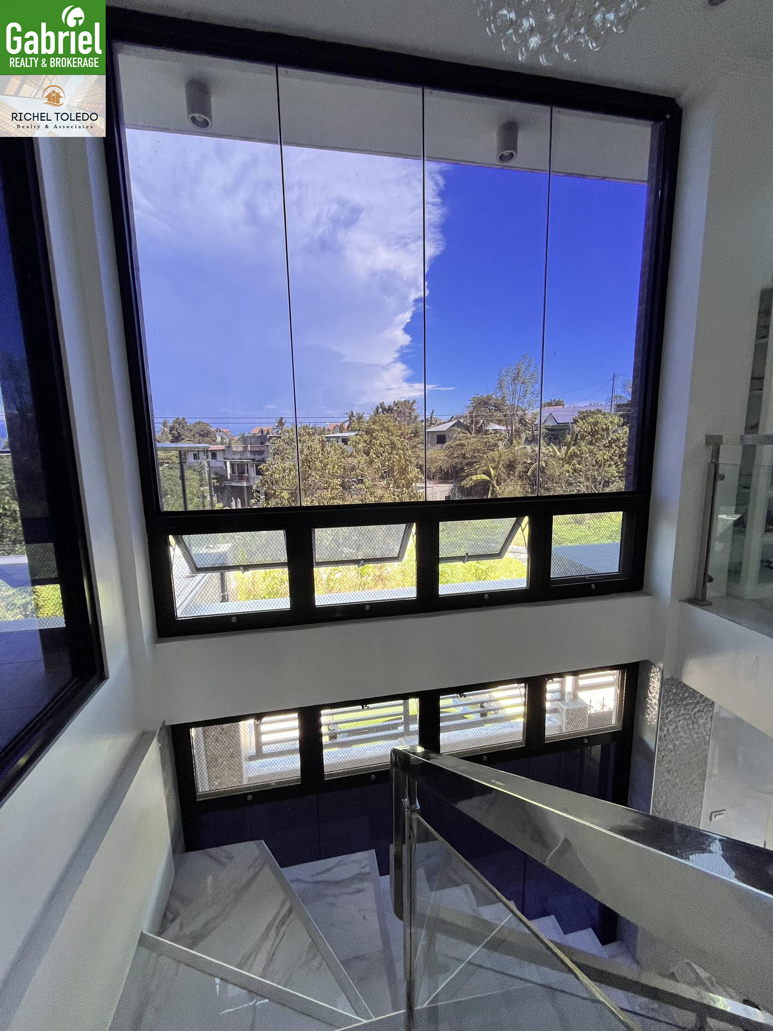 Victoria Heights house for sale