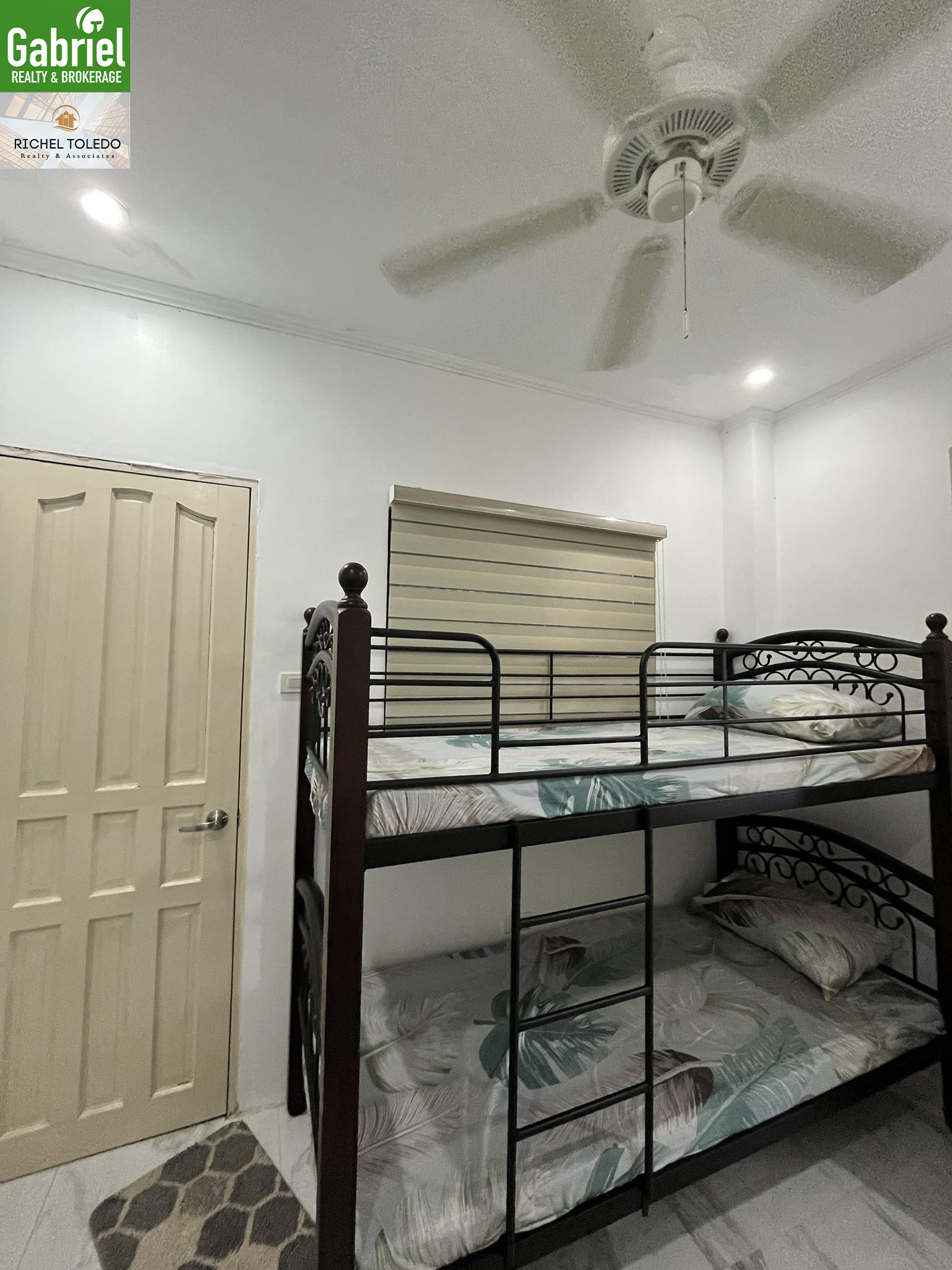 Victoria Heights house for sale