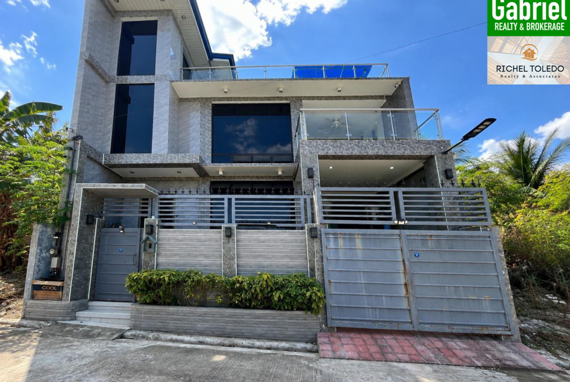 Victoria Heights house for sale