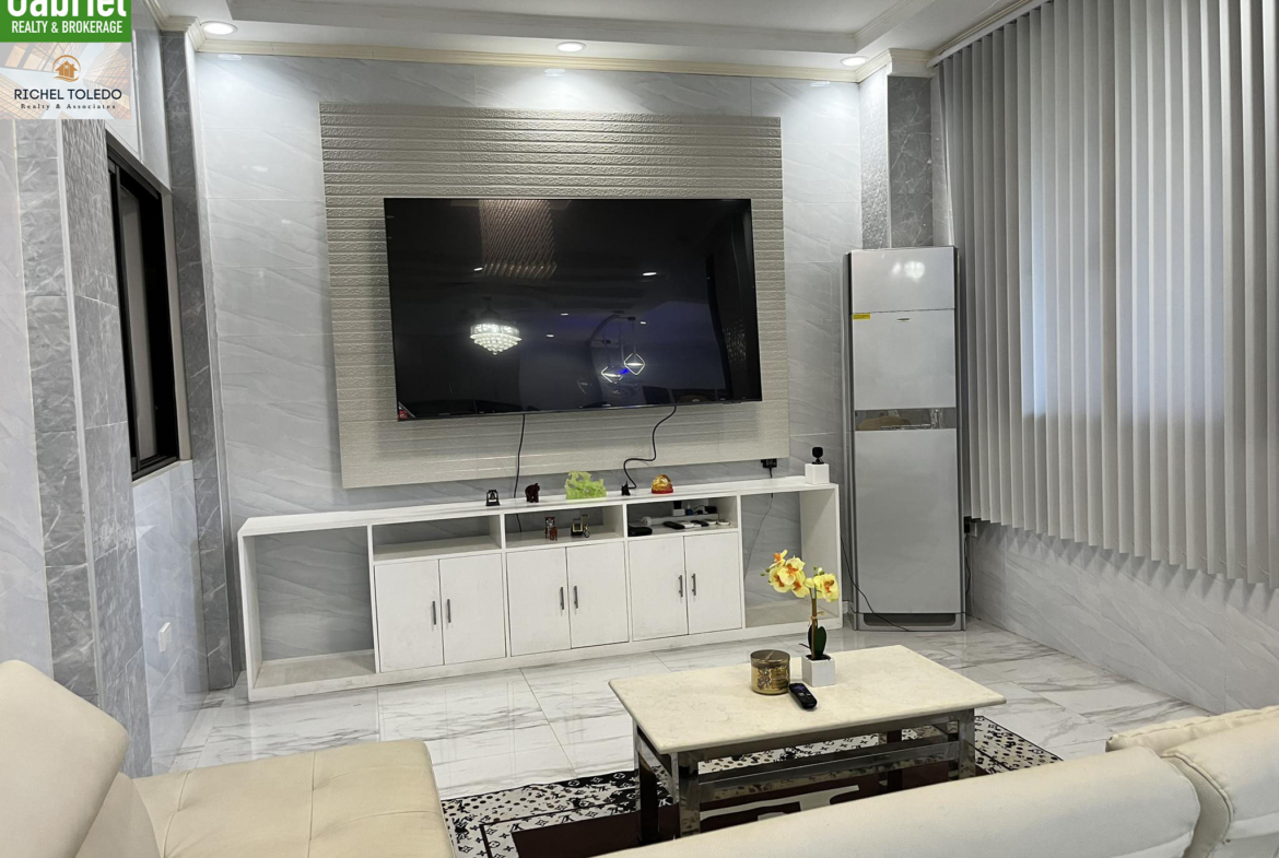 Victoria Heights house for sale