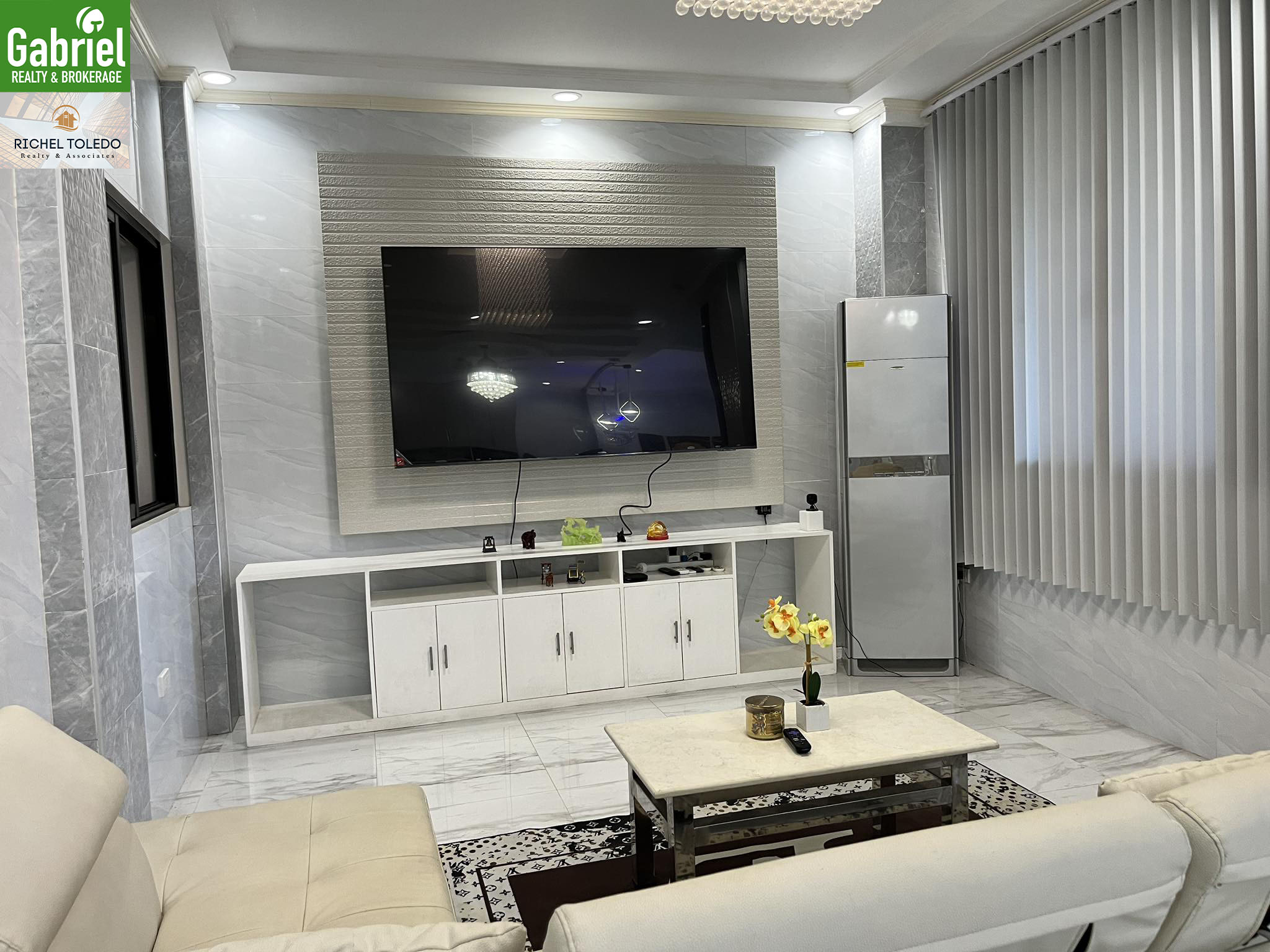 Victoria Heights house for sale