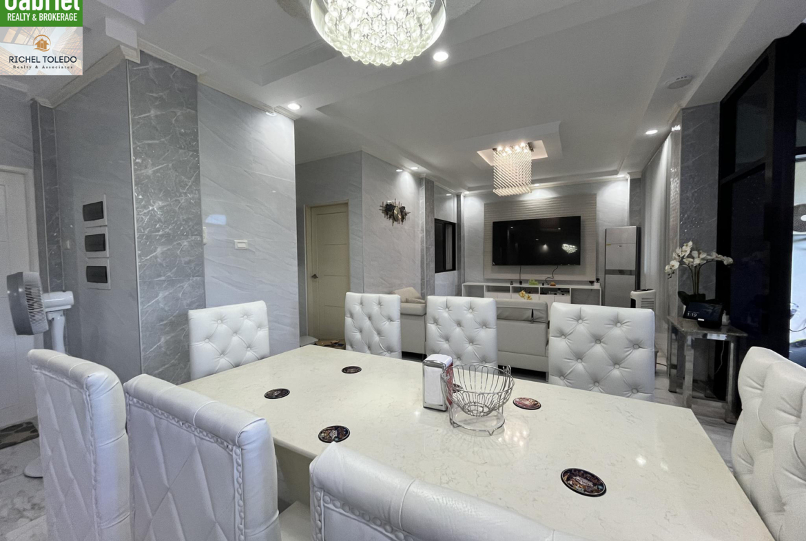 Victoria Heights house for sale