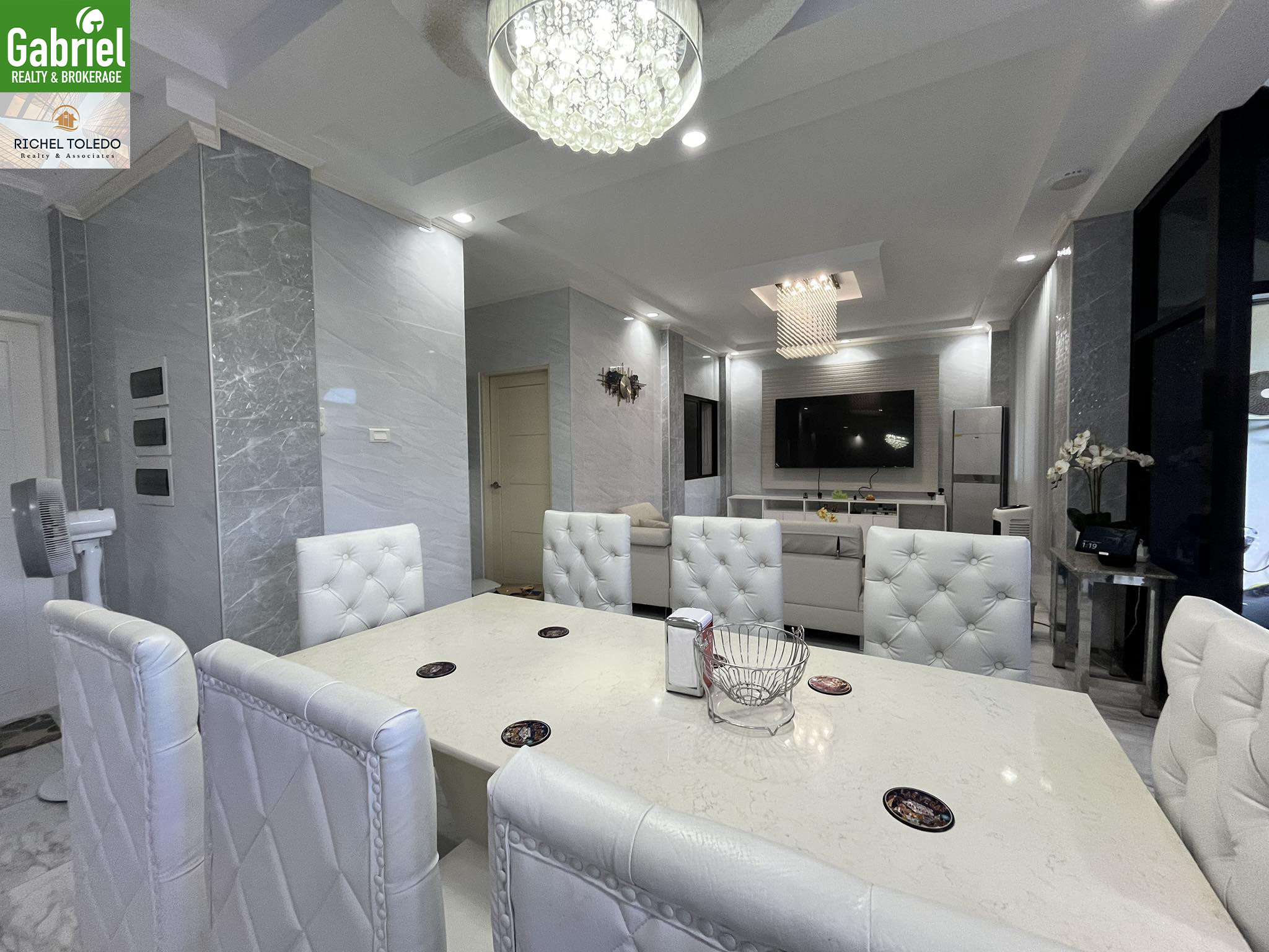 Victoria Heights house for sale